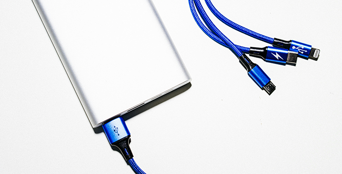 Avinor advarer om powerbank
